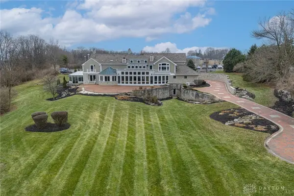 590 Versailles Drive, Centerville, OH 45459