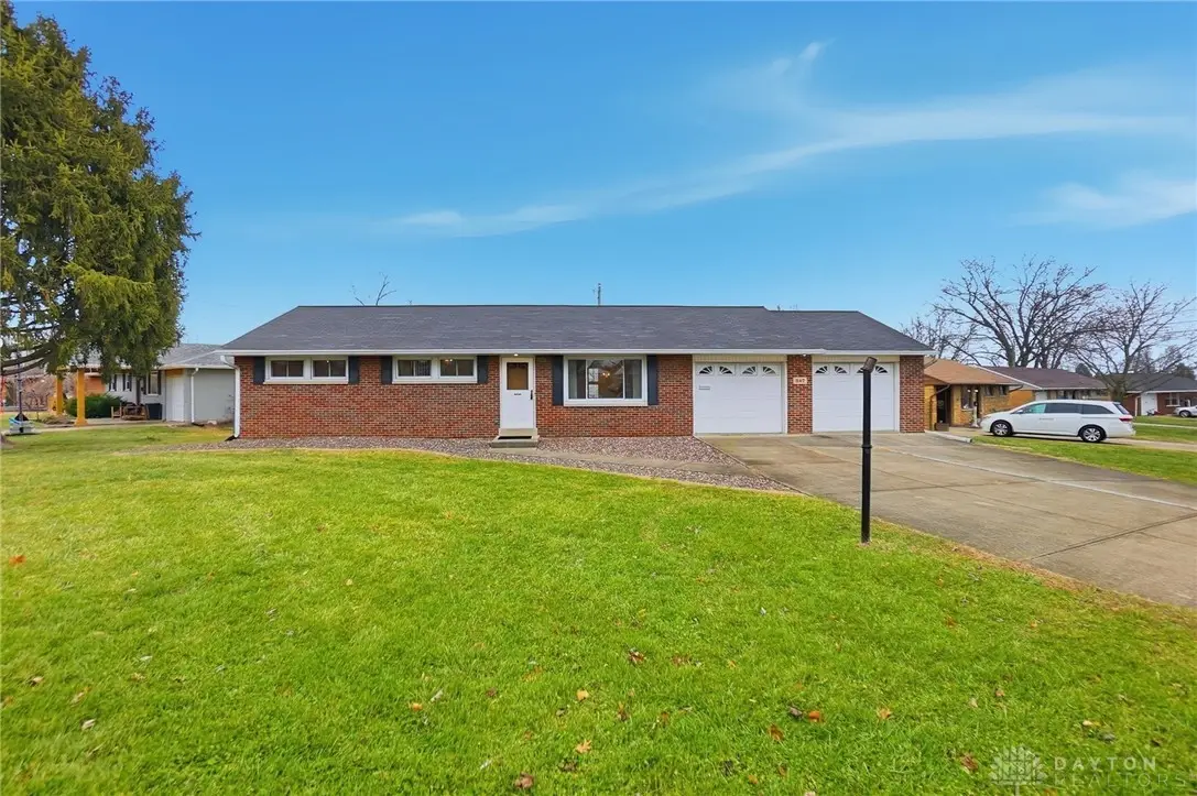 547 Douglas Way, Tipp City, OH 45371 - Image #1