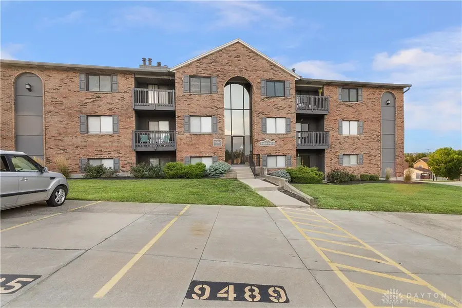 9489 Woodland Hills Drive, West Chester, OH 45011 - Image #2