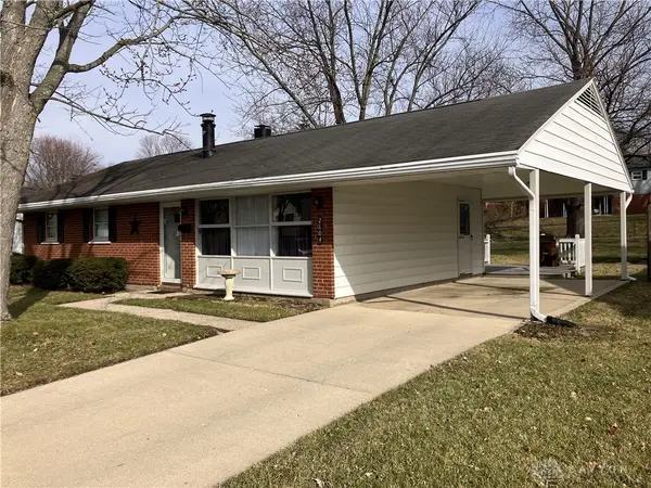 2804 Blackhawk Road, Dayton, OH 45420