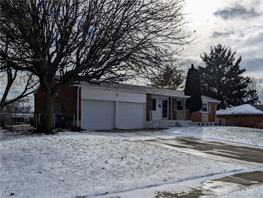 318 Winnimac Avenue, Englewood, OH 45322 - Image #2