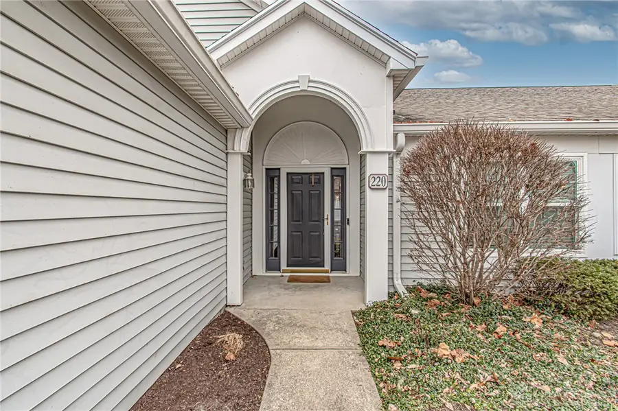 220 Elmwood Drive, Springboro, OH 45066 - Image #2