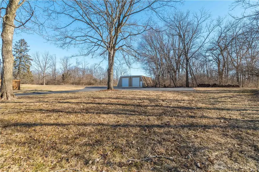 310 S Diamond Mill Road, Clayton, OH 45315 - Image #2