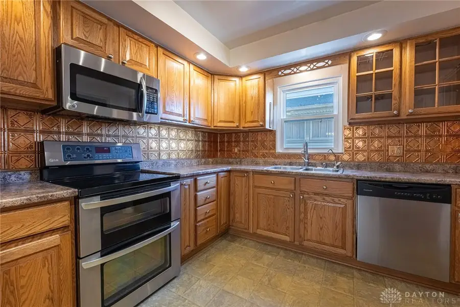 225 Orchard Drive, Oakwood, OH 45419 - Image #3