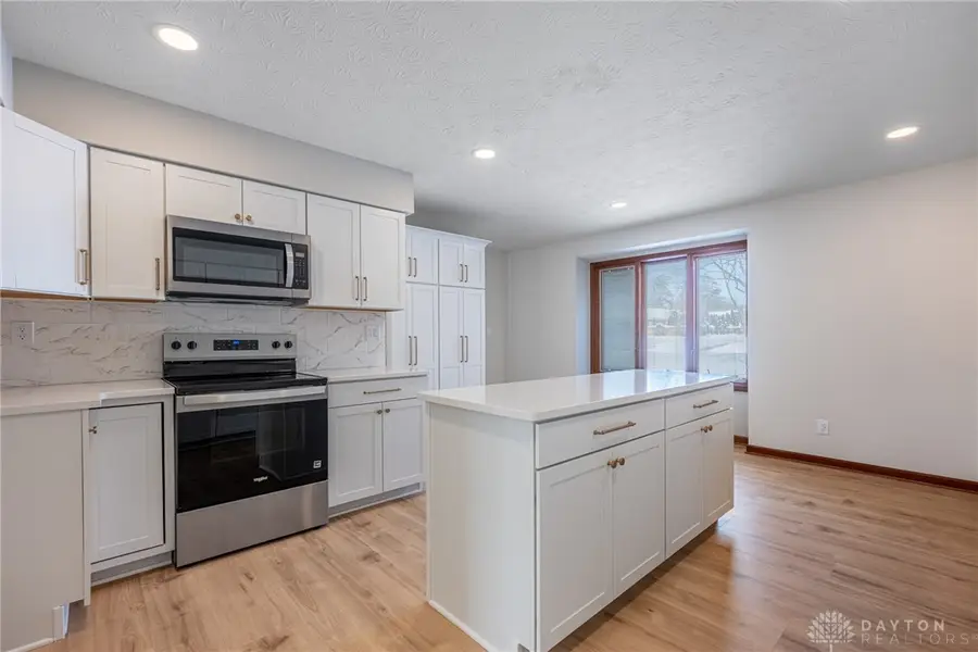 318 Joy Elizabeth Drive, Washington Township, OH 45458 - #2