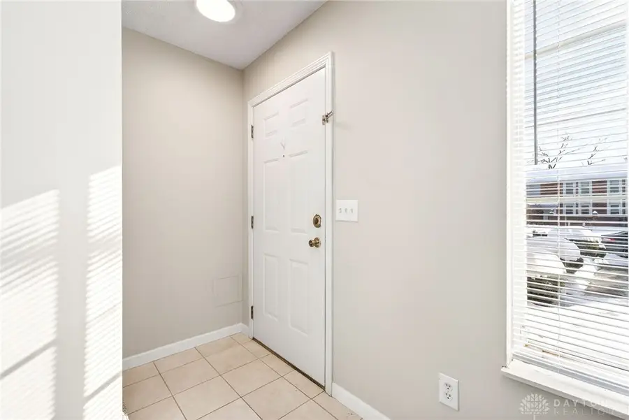 2525 Valais Court, Sugarcreek Township, OH 45458 - Image #2