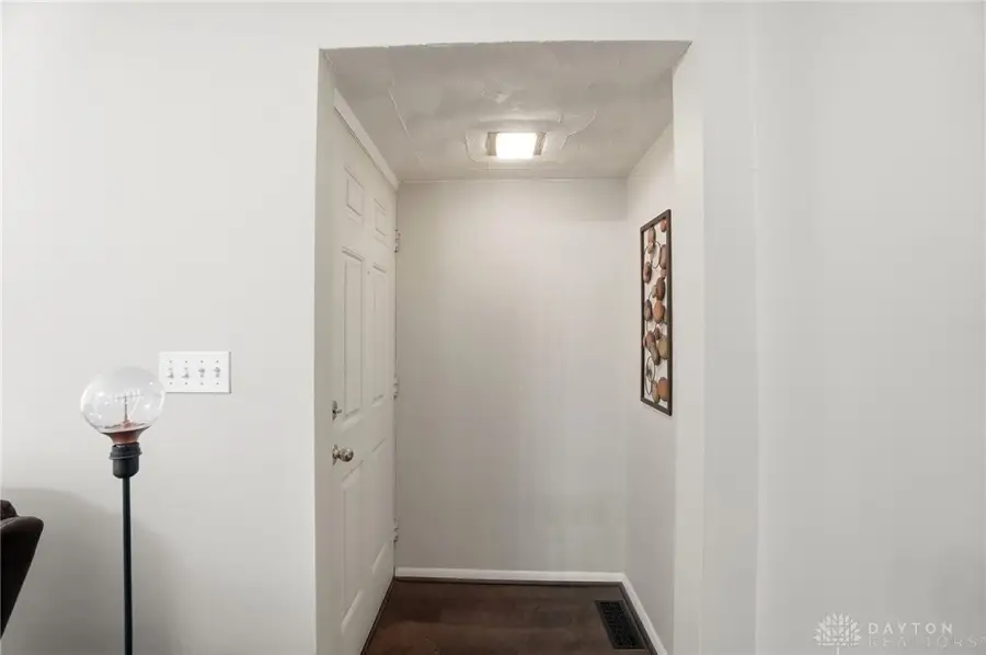 5894 Jassamine Drive, Dayton, OH 45449 - Image #2