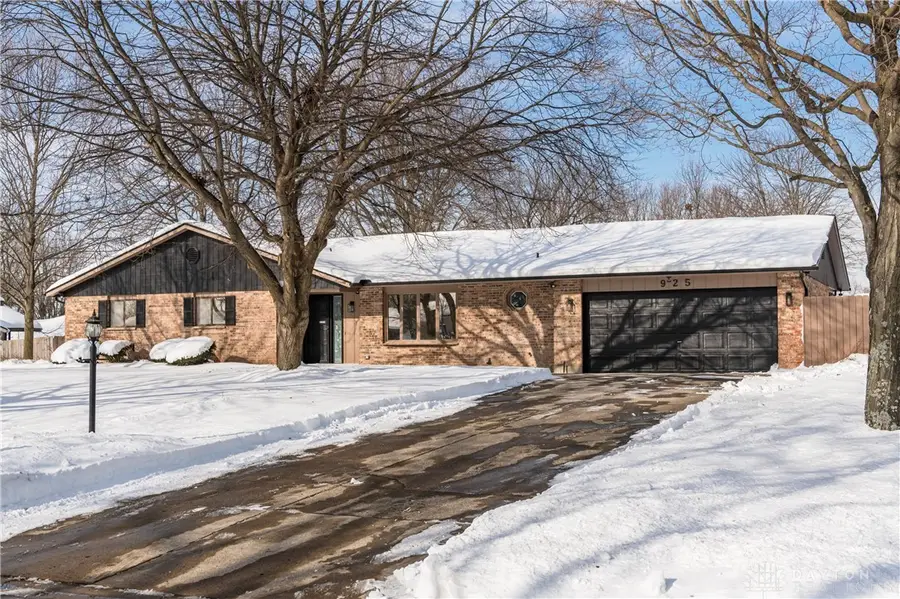 925 Ashcreek Drive, Dayton, OH 45458 - Image #3