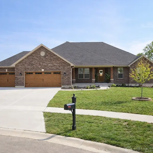 163 Wolf Creek Court, Franklin, OH 45005