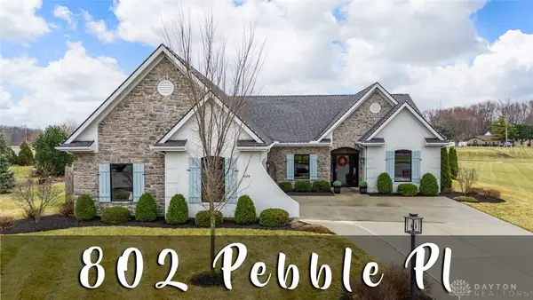 802 Pebble Place, Tipp City, OH 45371