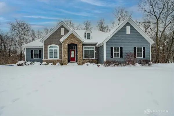 2884 Locke Drive, Beavercreek, OH 45431