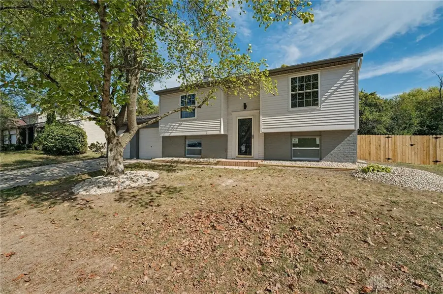 628 Jamestown Drive, Miamisburg, OH 45342 - Image #2