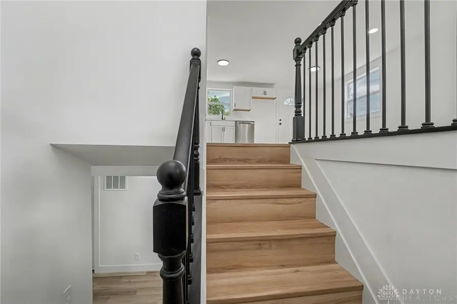 628 Jamestown Drive, Miamisburg, OH 45342 - Image #3