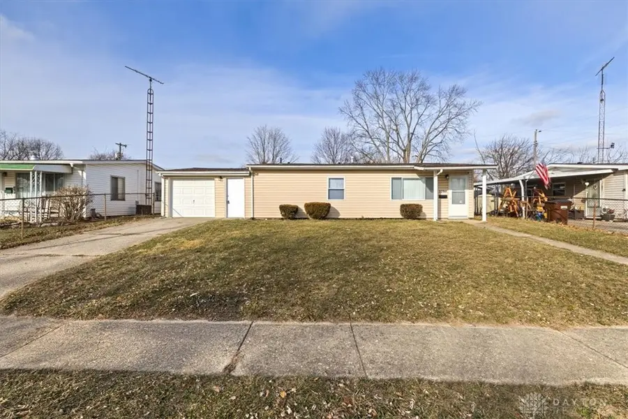 227 Fenwick Drive, New Carlisle, OH 45344 - Image #3