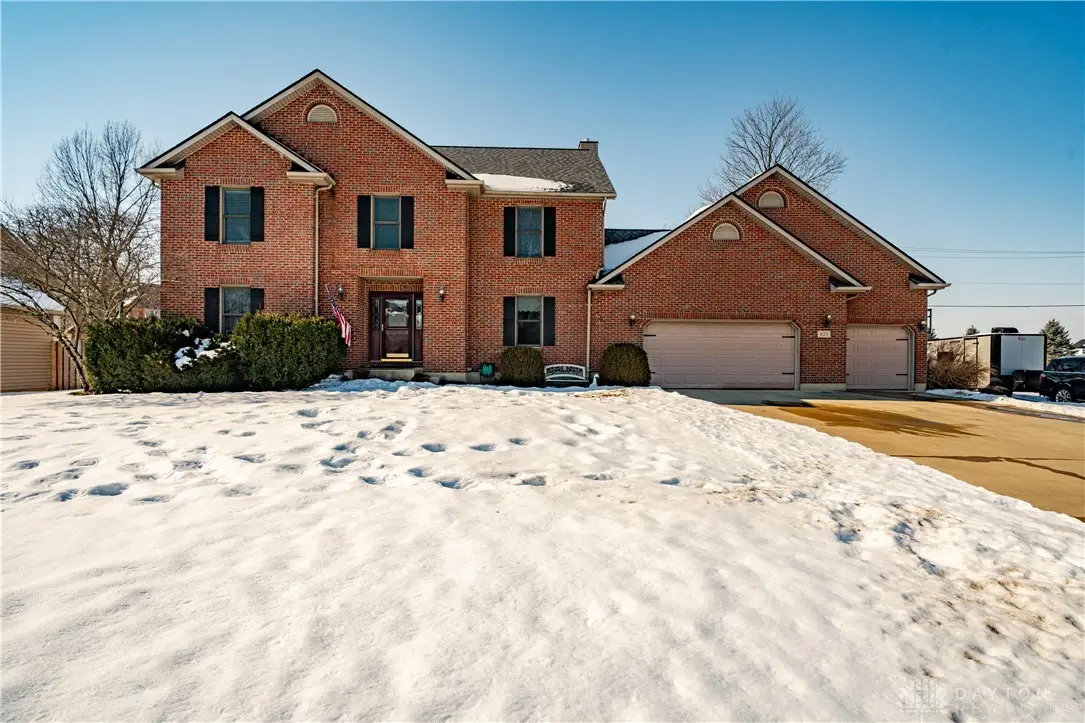 825 Chaucer Lane, Tipp City, OH 45371 - Image #1