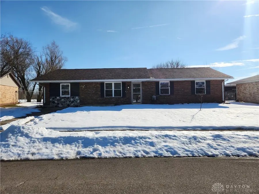 409 Chestnut Drive, Eaton, OH 45320 - #2