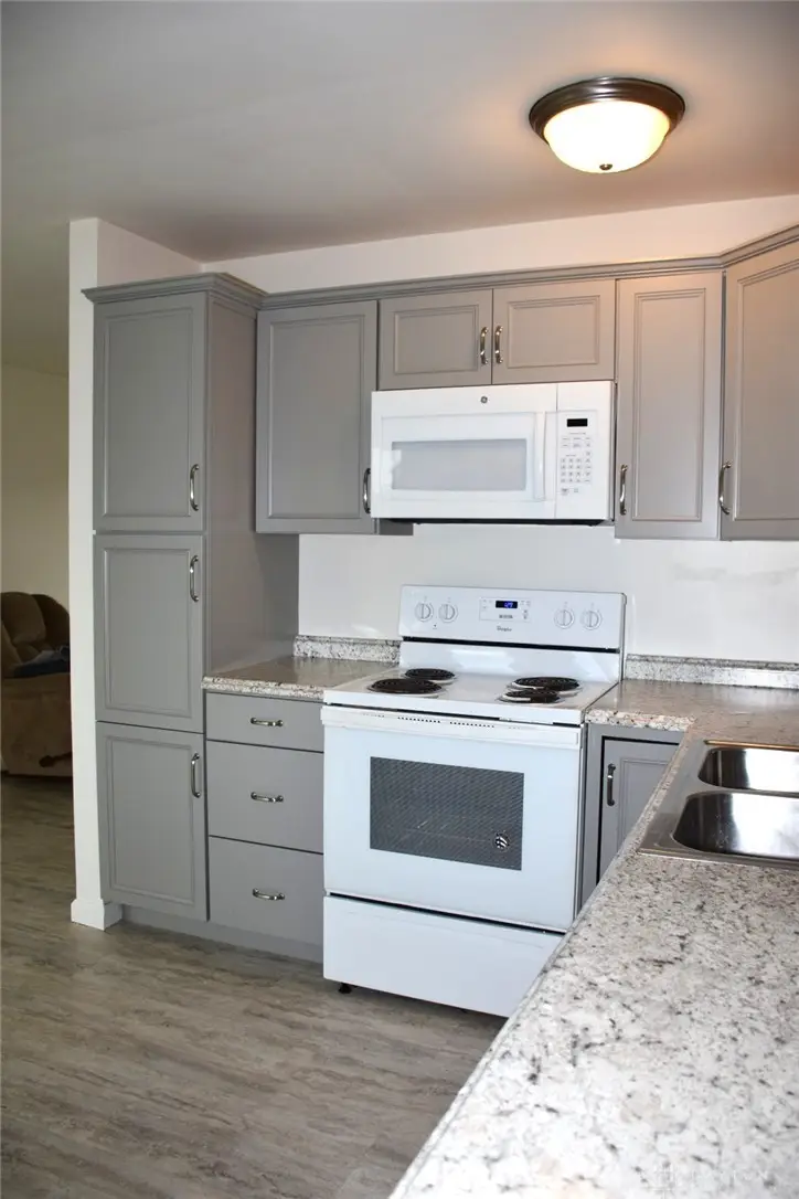 2472 Thornhill Drive, Troy, OH 45373 - #3