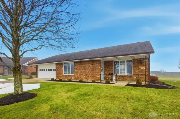 1040 Carson Lane, Springfield, OH 45503