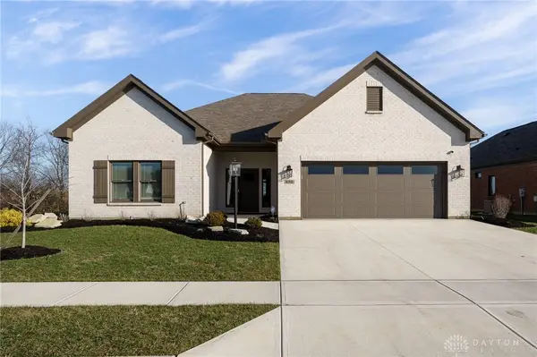 822 Pebble Place, Tipp City, OH 45371