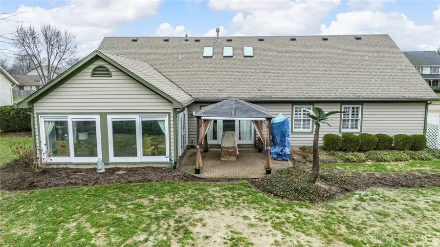 735 Chaucer Lane, Tipp City, OH 45371 - #2