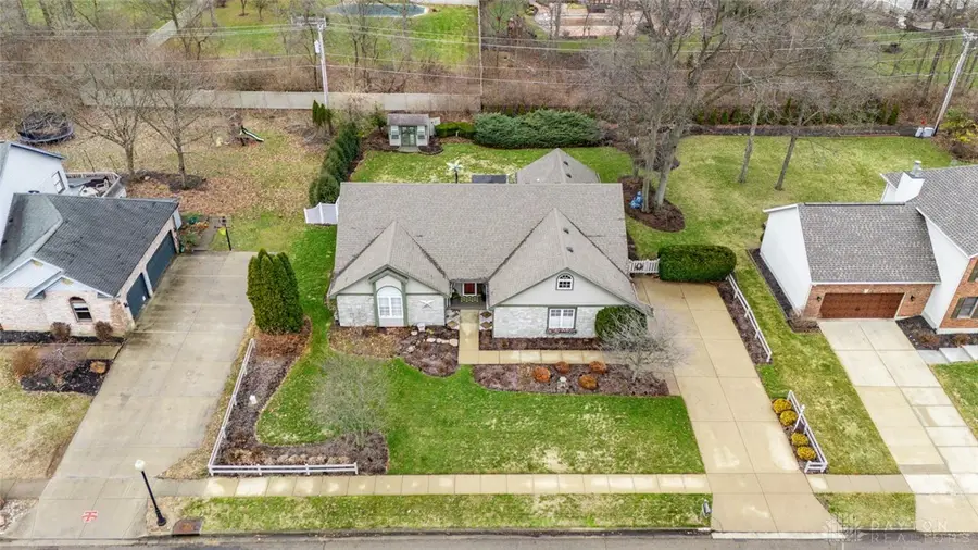 735 Chaucer Lane, Tipp City, OH 45371 - #3