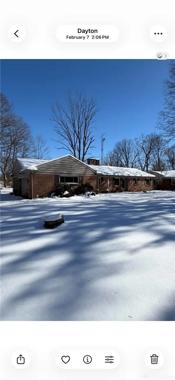 1382 Fudge Drive, Beavercreek, OH 45434