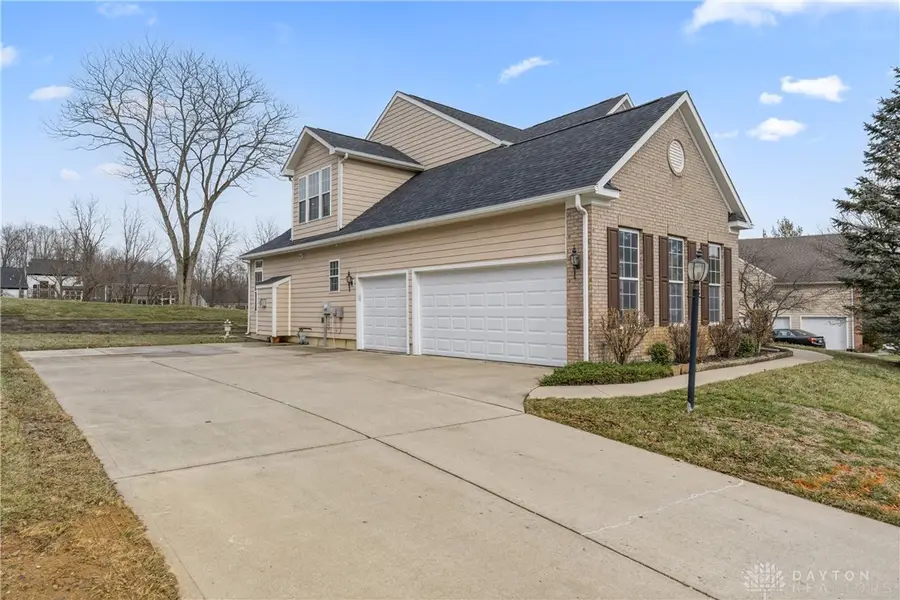 2432 Forest Oaks Drive, Beavercreek, OH 45431 - #3