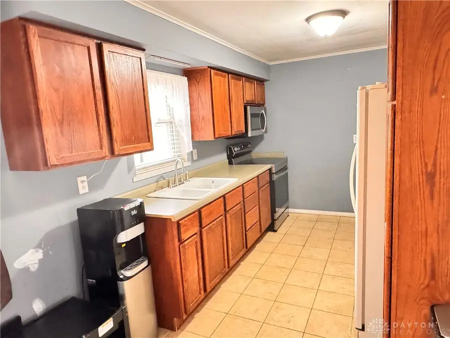 905 Old Springfield Road, Vandalia, OH 45377 - #3