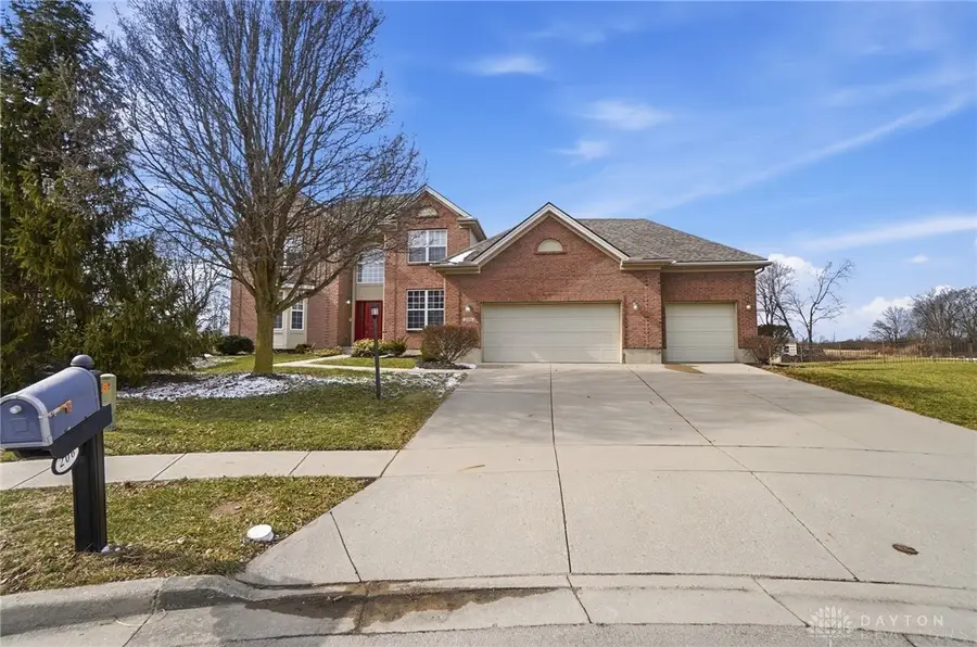 206 Cloverleaf Circle, Englewood, OH 45322 - #2