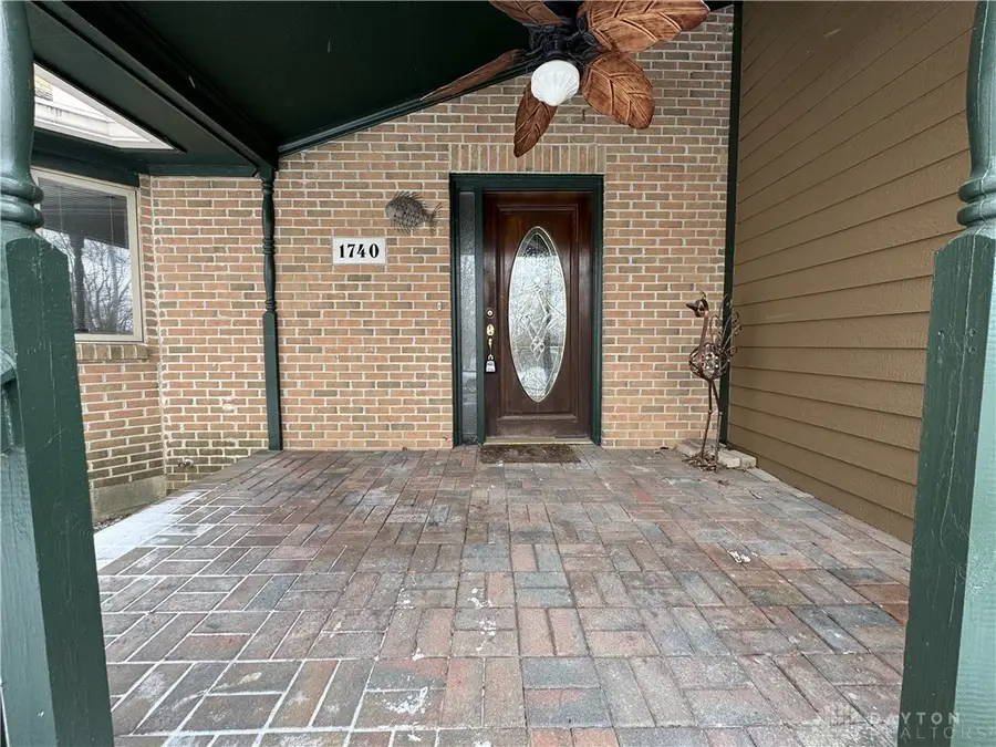 1740 E Lindsey Avenue, Miamisburg, OH 45342 - #2