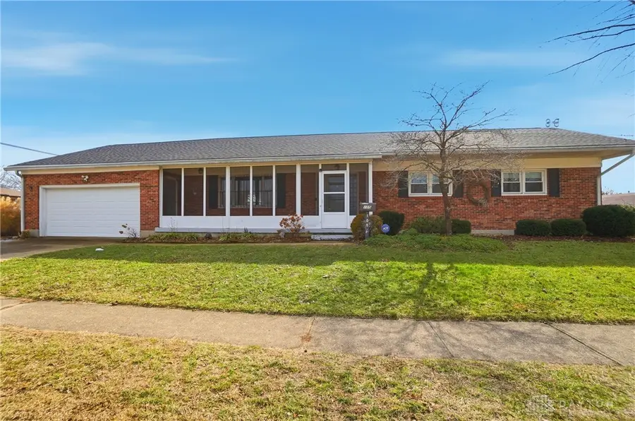 105 W Roger Drive, Trenton, OH 45067 - #2