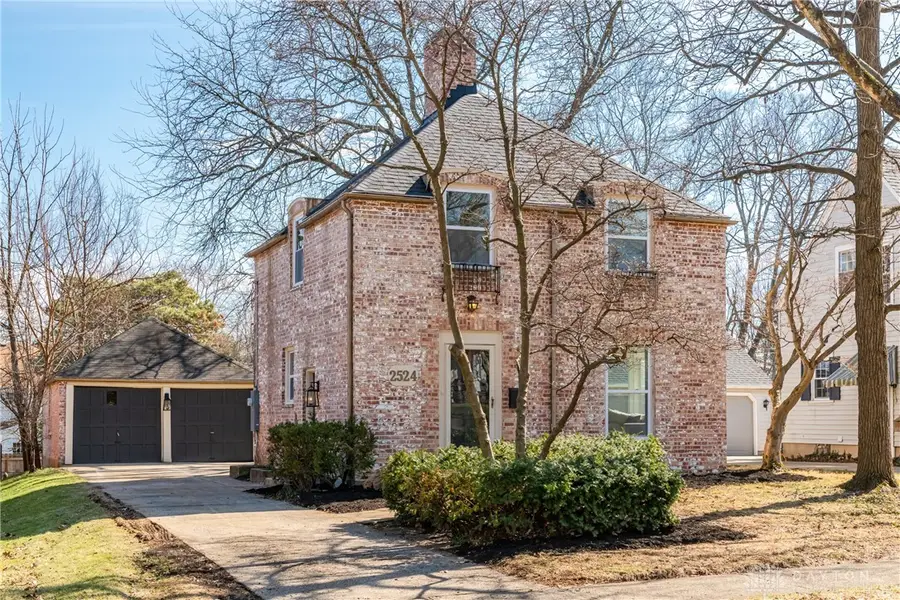 2524 Roanoke Avenue, Oakwood, OH 45419 - #2