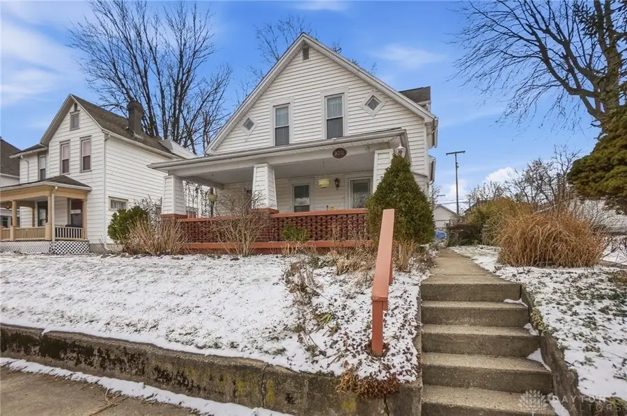 920 Oak Street, Springfield, OH 45505 - #3