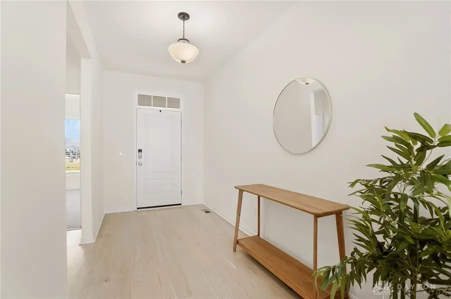 2002 Glen Valley Dr, Washington, OH 45458 - #2