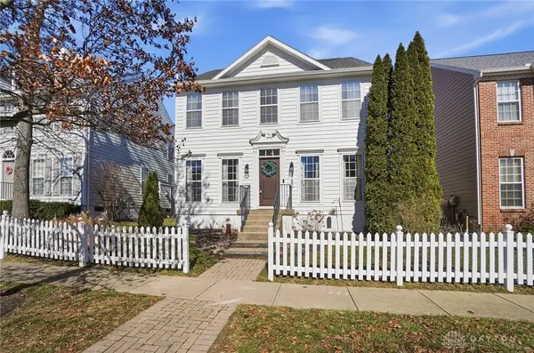 9759 Cobblewood Court, Centerville, OH 45458