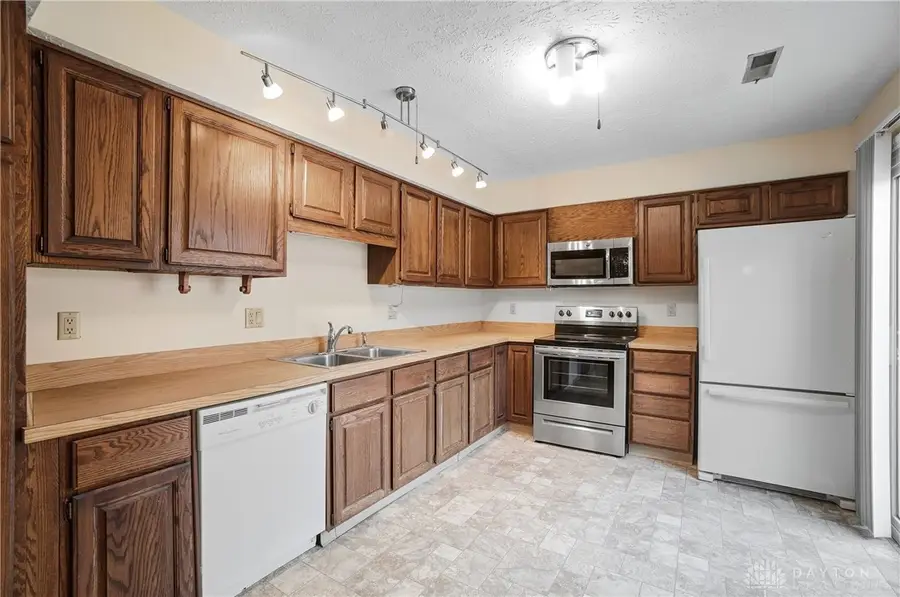 8603 Sea Pines Lane, Dayton, OH 45458 - #3