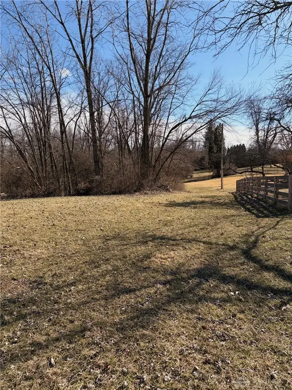 1315 Greystone Drive, Springfield, OH 45503