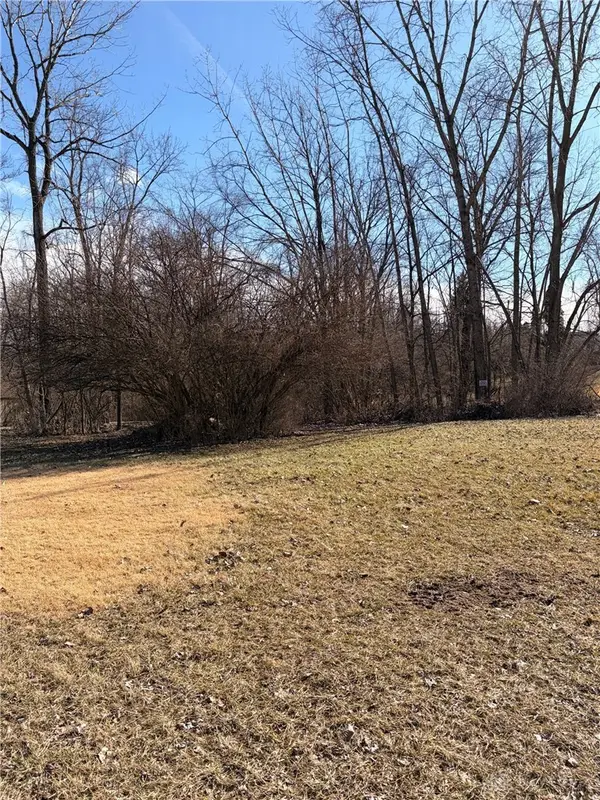 1323 Greystone Drive, Springfield, OH 45503