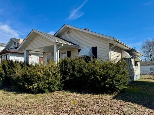 2824 S Smithville Road, Dayton, OH 45420 - #1