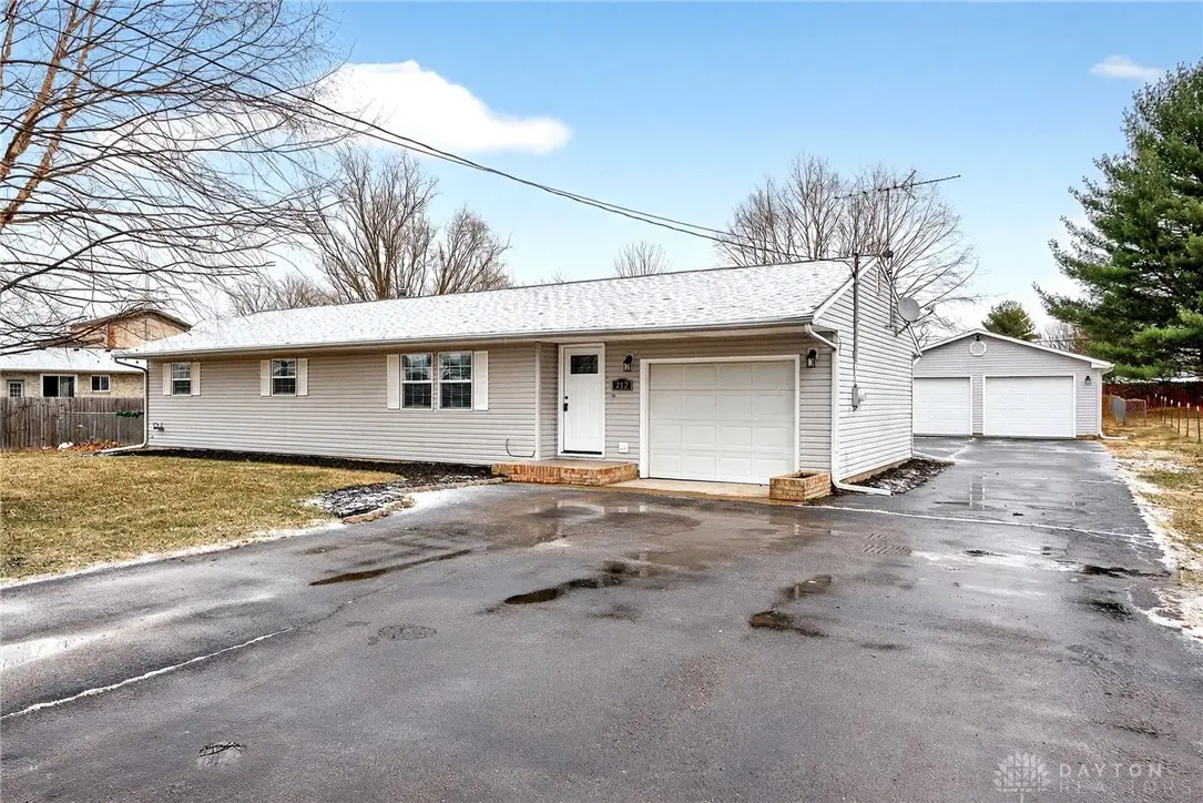 212 Robert Lane, Xenia, OH 45385 - #1