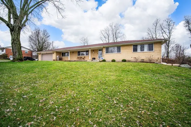 413 Lawrence Avenue, Miamisburg, OH 45342 - #3