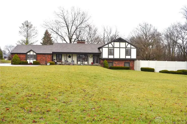 315 N Sunset Drive, Piqua, OH 45356
