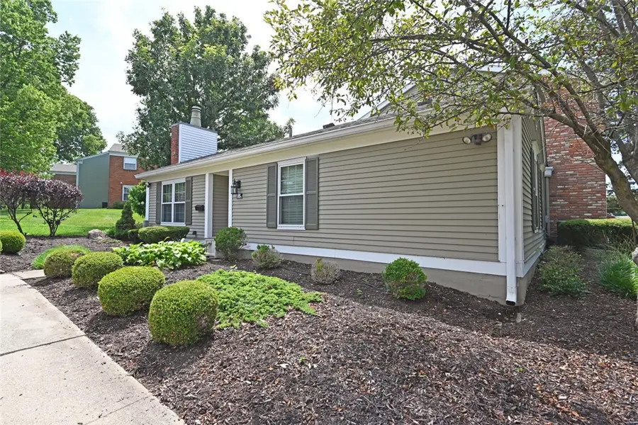 15 Applewood Drive, Fairfield, OH 45014 - #2