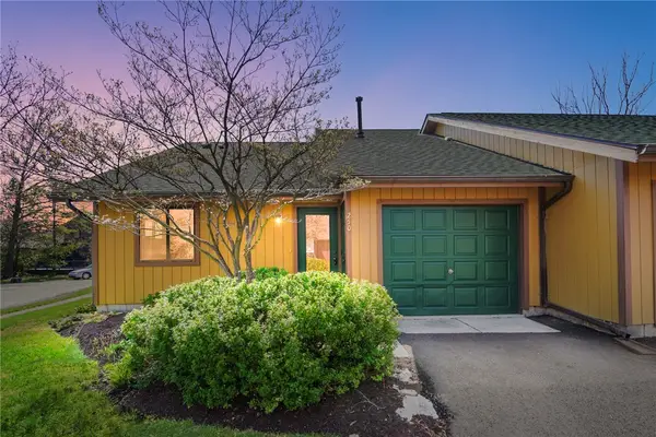 250 Park Meadows Drive, Yellow Springs Vlg, OH 45387