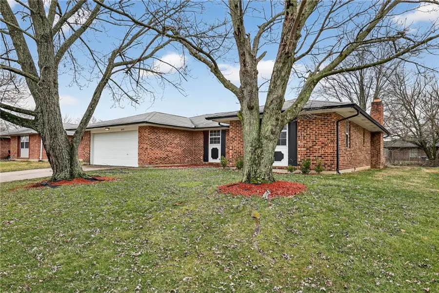 6070 Charlesgate Road, Huber Heights, OH 45424 - #2