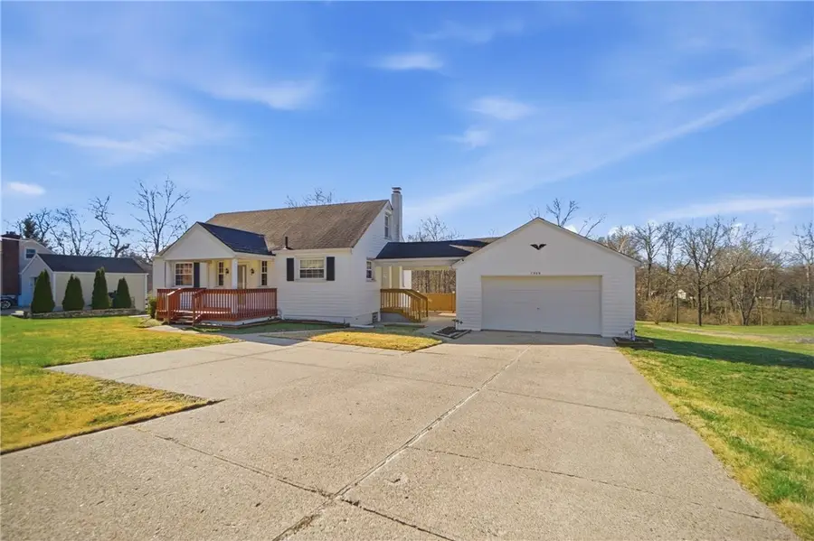 7569 West Chester Road, West Chester, OH 45069 - #3