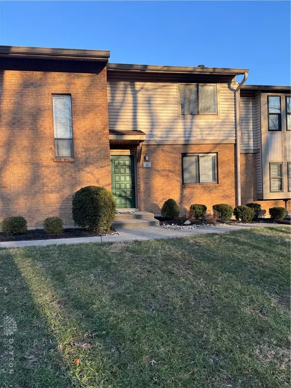 22 Oakwood Court, Springdale, OH 45246