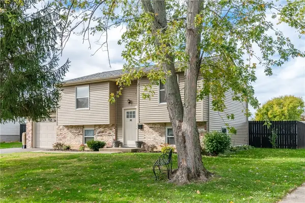 102 Calmont Farm Circle, Englewood, OH 45322