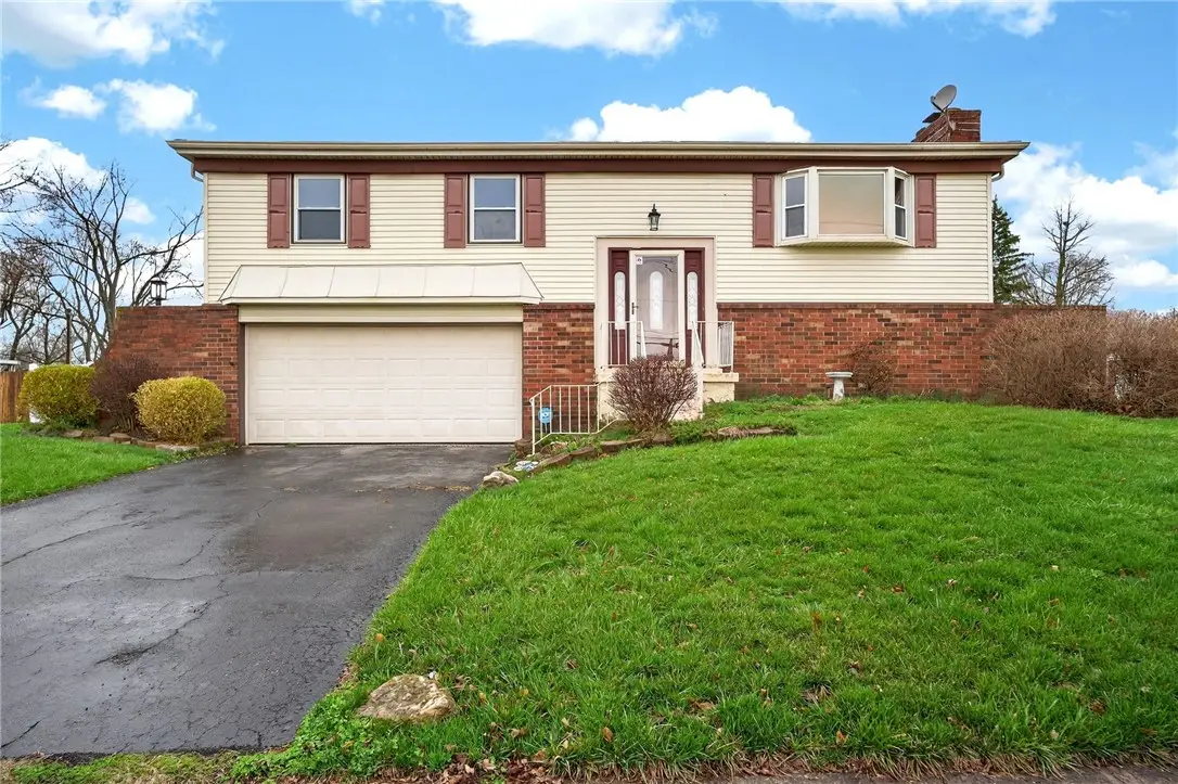 7031 Union Schoolhouse Road, Riverside, OH 45424 - #1