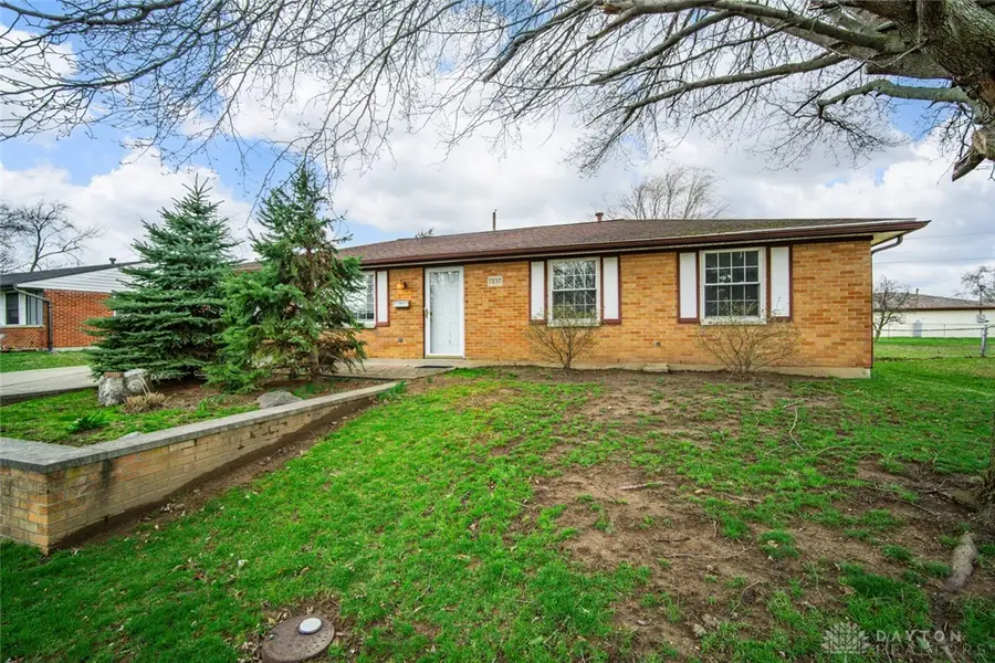 7237 Carmelita Drive, Huber Heights, OH 45424 - #2